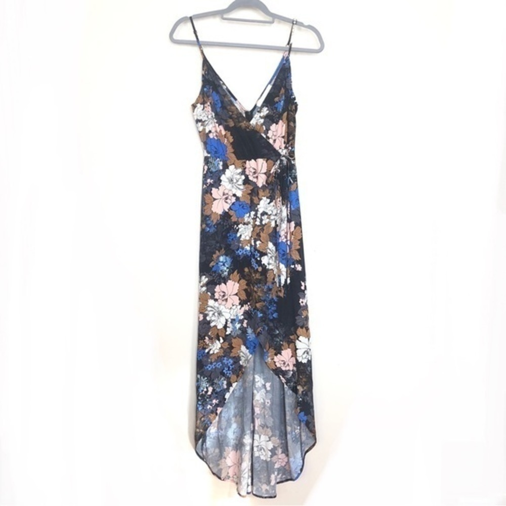 ASTR Black Blue Floral Faux Wrap Dress Hi Low S - Picture 2 of 7